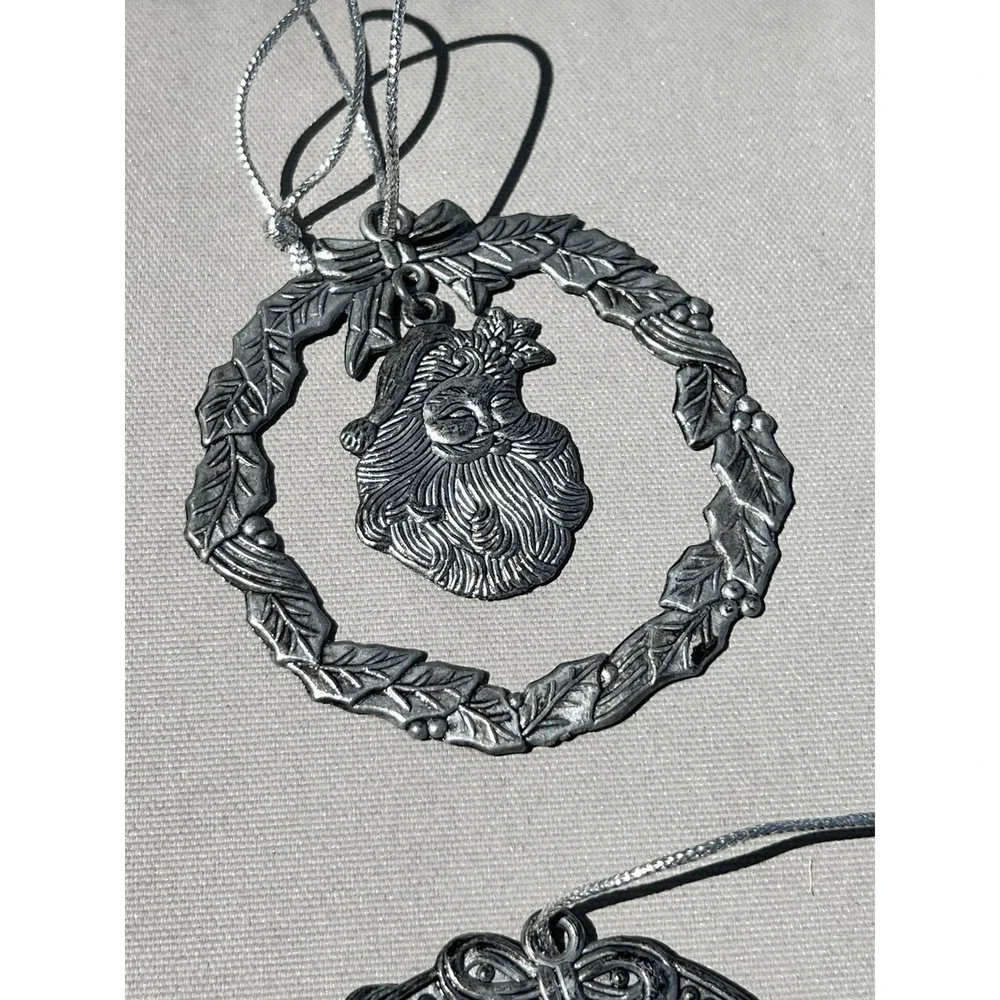Vtg Pewter Christmas Ornaments 6 Round Cat Horse Angel Snowman Stocking Santa‎